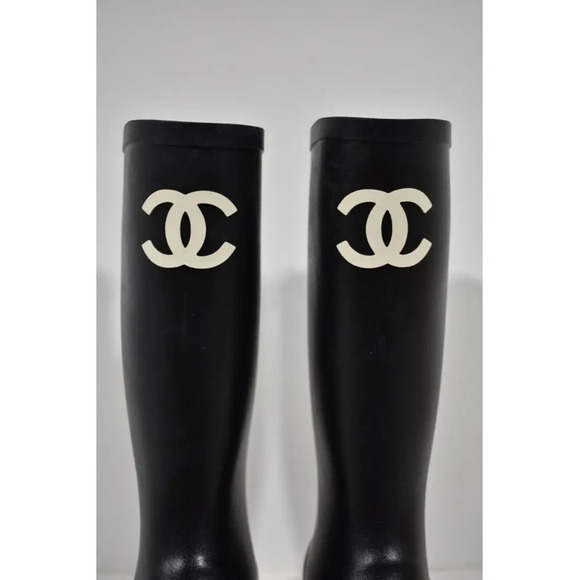 Chanel REV Black White Caoutchouc CC Logo High Pull On Rubber Rain Boots 40 - Picture 6 of 12